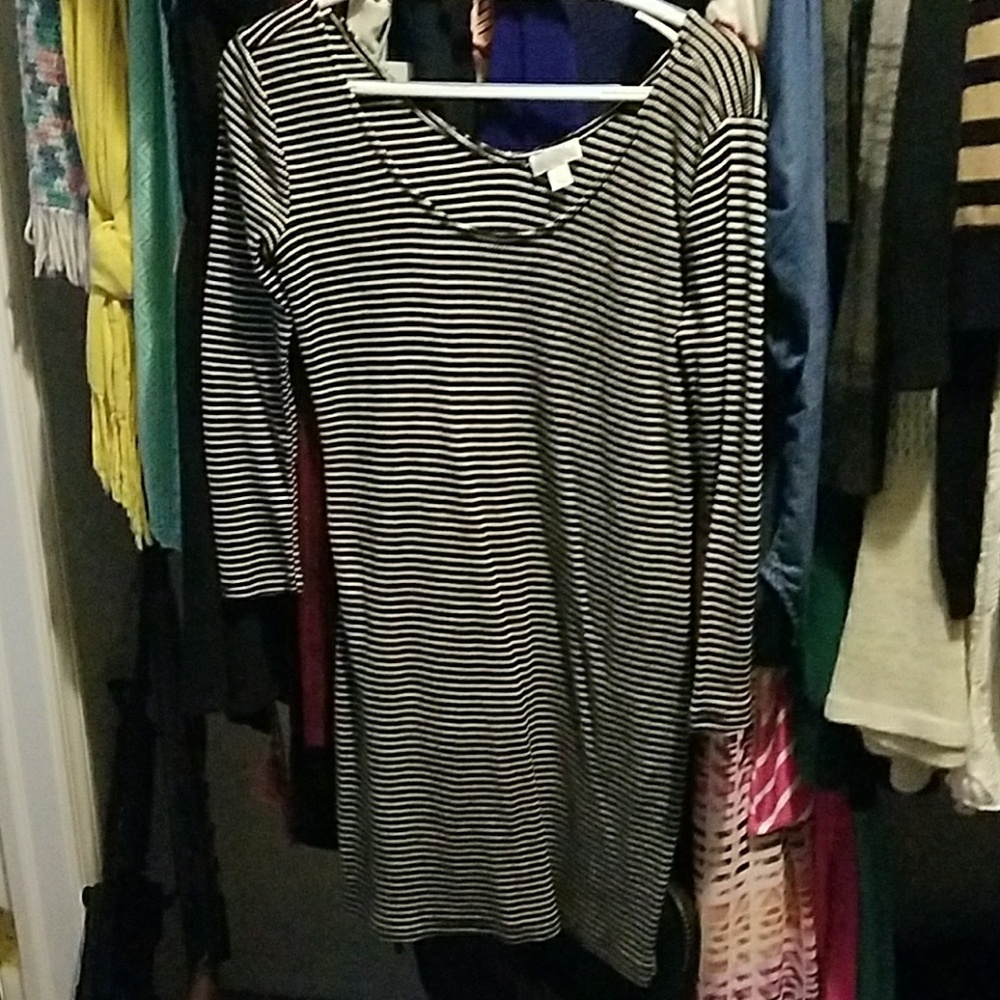 Dress with quarter length